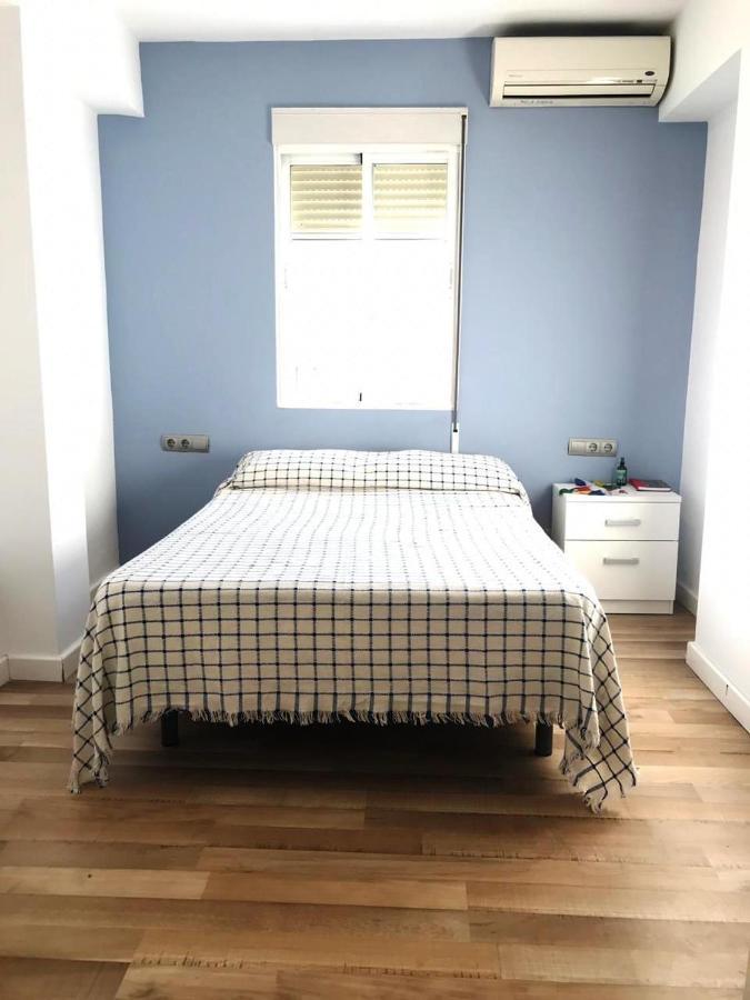 Malaga Centro - La Trinidad Apartment Bagian luar foto
