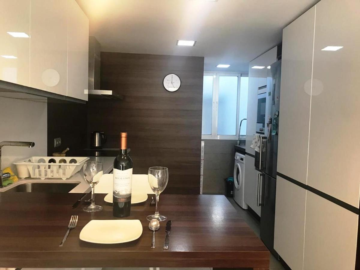 Malaga Centro - La Trinidad Apartment Bagian luar foto