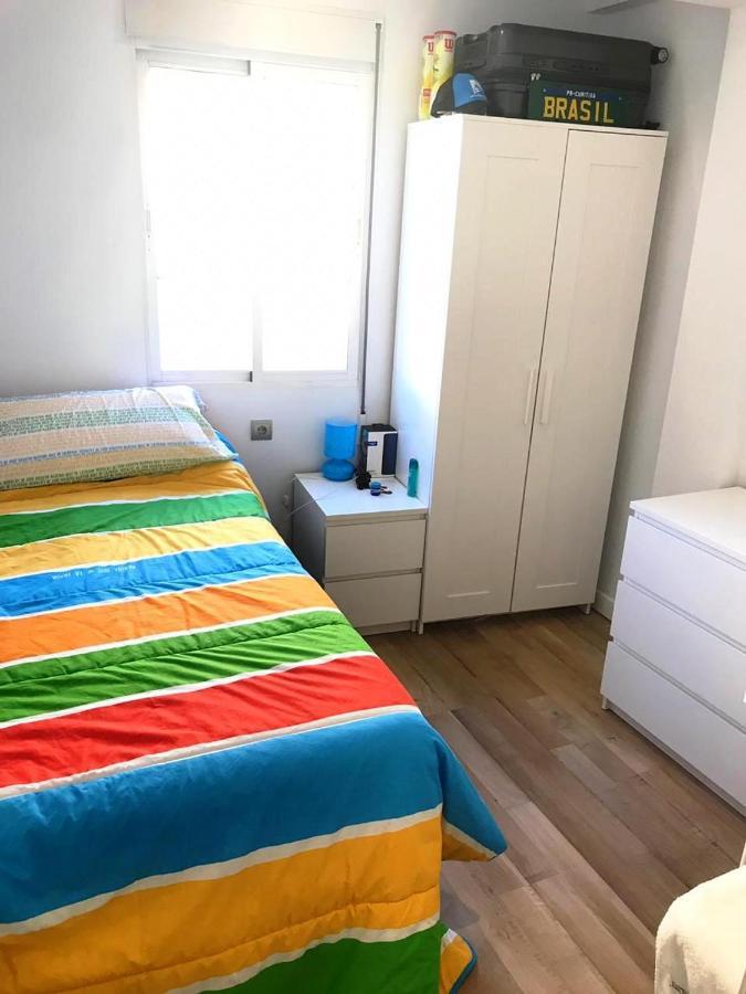 Malaga Centro - La Trinidad Apartment Bagian luar foto